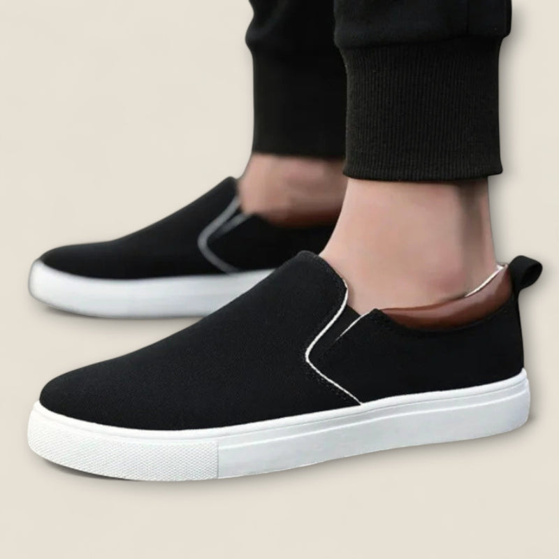Elio - Slip-On Canvas Sneakers